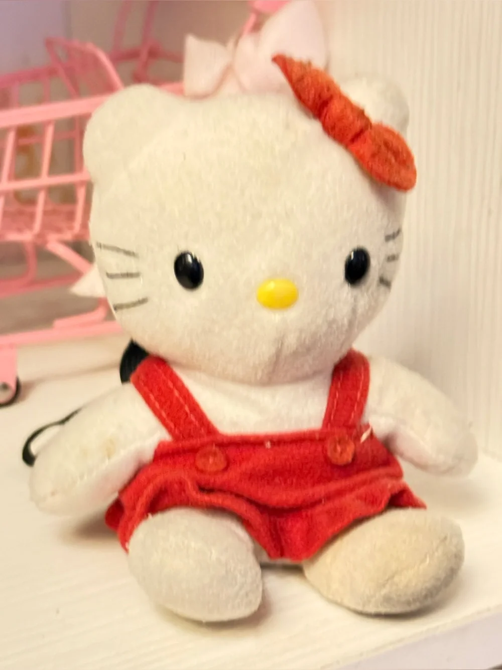 Hello kitty rattle/ vibrates